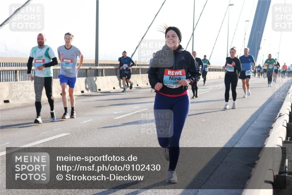03.10.2025 - Köhlbrandbrückenlauf Strokosch-Dieckow http://msf.ph/oto/9102430 03.10.2025 09:24:07 Position 1 1449 meine-sportfotos.de