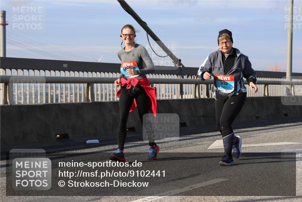 03.10.2025 - Köhlbrandbrückenlauf Strokosch-Dieckow http://msf.ph/oto/9102441 03.10.2025 10:08:49 Position 2 2480, 2665 meine-sportfotos.de