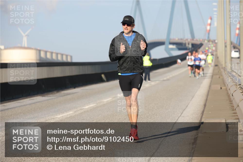 03.10.2025 - Köhlbrandbrückenlauf Lena Gebhardt http://msf.ph/oto/9102450 03.10.2025 09:37:24 Position 2  meine-sportfotos.de