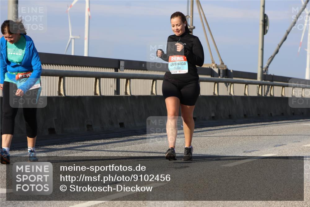 03.10.2025 - Köhlbrandbrückenlauf Strokosch-Dieckow http://msf.ph/oto/9102456 03.10.2025 10:08:51 Position 2 3098 meine-sportfotos.de