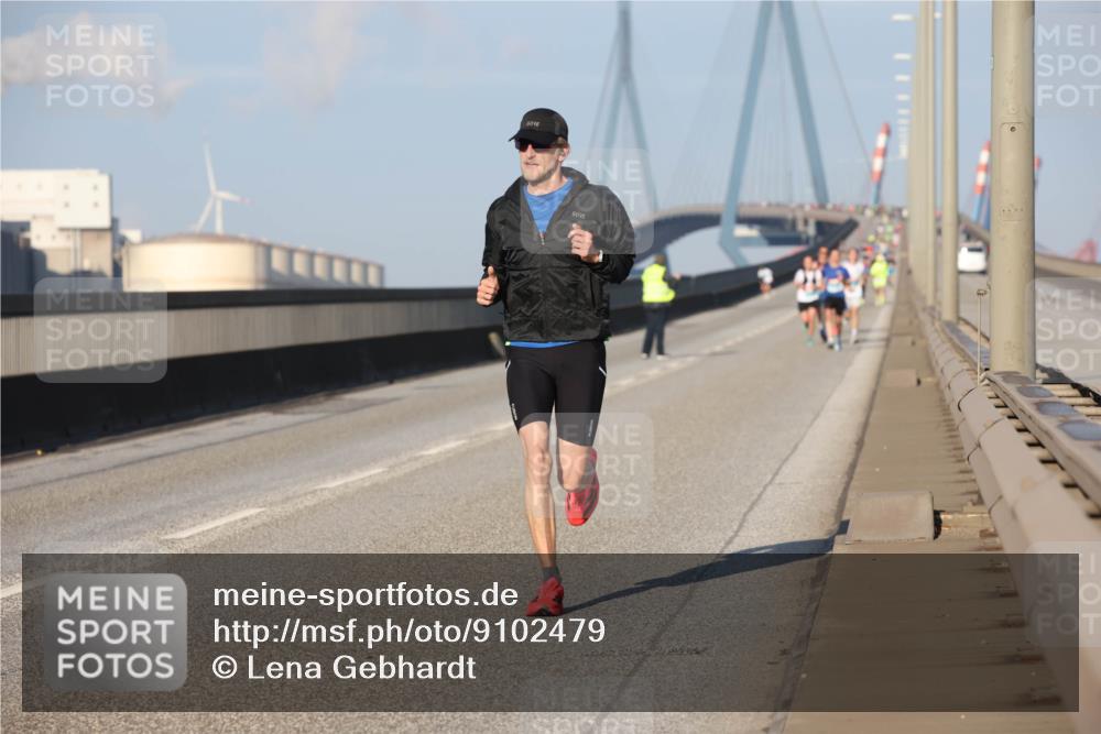 03.10.2025 - Köhlbrandbrückenlauf Lena Gebhardt http://msf.ph/oto/9102479 03.10.2025 09:37:25 Position 2  meine-sportfotos.de