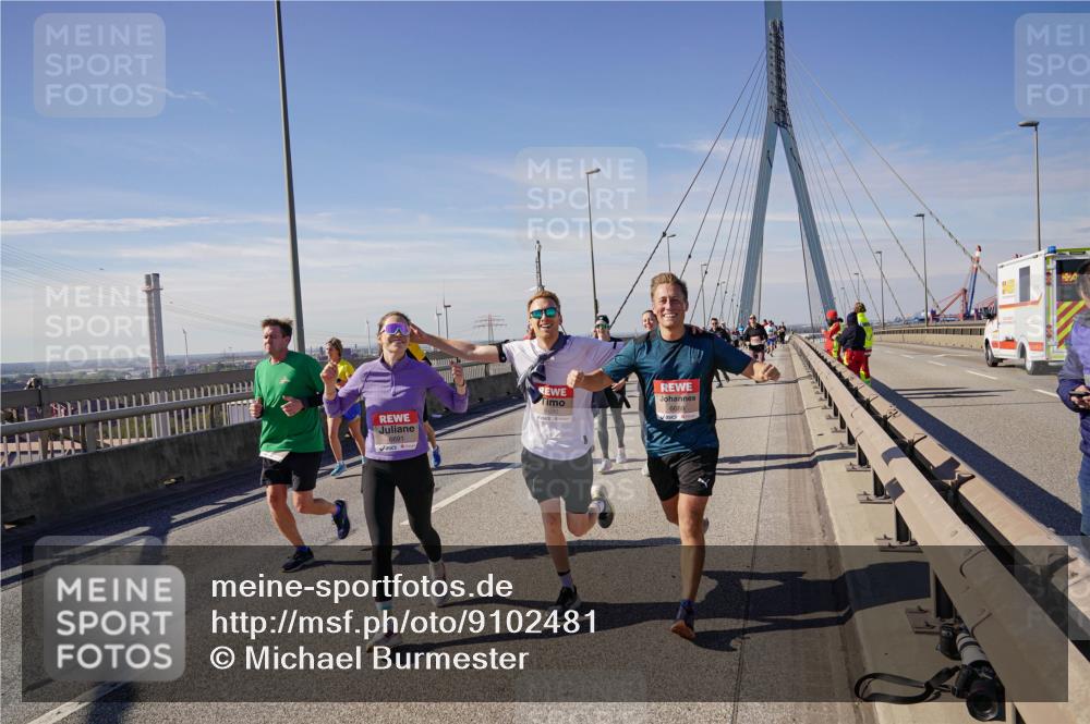 03.10.2025 - Köhlbrandbrückenlauf Michael Burmester http://msf.ph/oto/9102481 03.10.2025 12:47:26 Position 2 6689 meine-sportfotos.de
