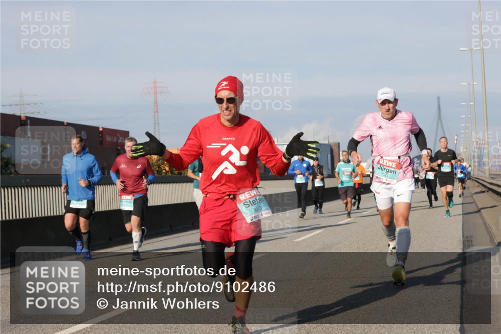 03.10.2025 - Köhlbrandbrückenlauf Jannik Wohlers http://msf.ph/oto/9102486 03.10.2025 09:49:34 Position 3 3353, 1321 meine-sportfotos.de