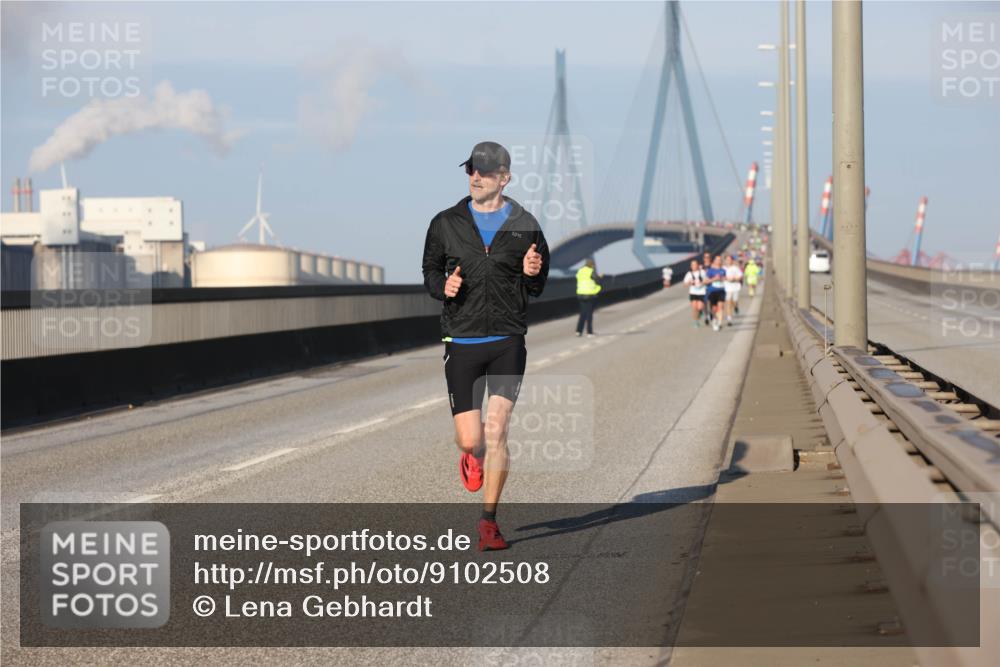 03.10.2025 - Köhlbrandbrückenlauf Lena Gebhardt http://msf.ph/oto/9102508 03.10.2025 09:37:25 Position 2  meine-sportfotos.de