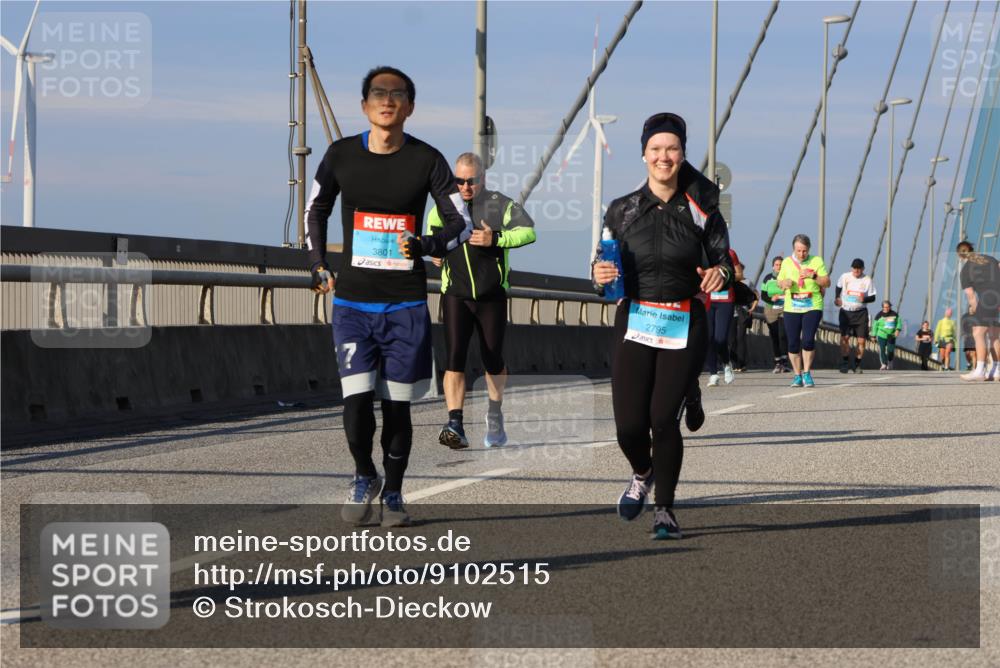 03.10.2025 - Köhlbrandbrückenlauf Strokosch-Dieckow http://msf.ph/oto/9102515 03.10.2025 10:08:54 Position 2 7, 3801, 2795 meine-sportfotos.de