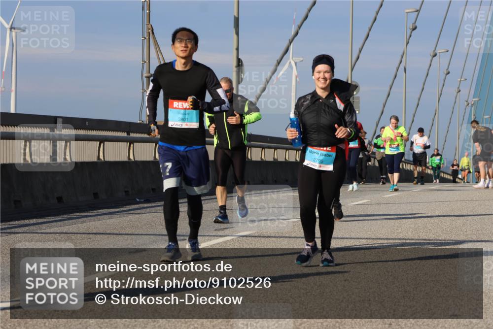 03.10.2025 - Köhlbrandbrückenlauf Strokosch-Dieckow http://msf.ph/oto/9102526 03.10.2025 10:08:54 Position 2 3801, 2795 meine-sportfotos.de