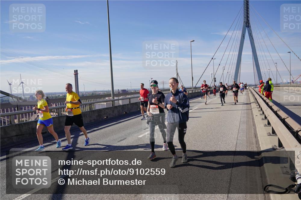 03.10.2025 - Köhlbrandbrückenlauf Michael Burmester http://msf.ph/oto/9102559 03.10.2025 12:47:27 Position 2 6487 meine-sportfotos.de