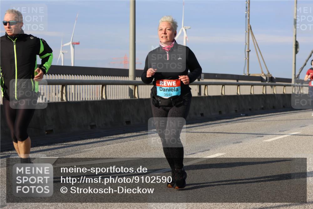 03.10.2025 - Köhlbrandbrückenlauf Strokosch-Dieckow http://msf.ph/oto/9102590 03.10.2025 10:08:59 Position 2 3548 meine-sportfotos.de