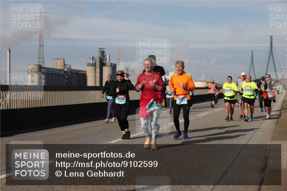 03.10.2025 - Köhlbrandbrückenlauf Lena Gebhardt http://msf.ph/oto/9102599 03.10.2025 10:12:00 Position 2  meine-sportfotos.de