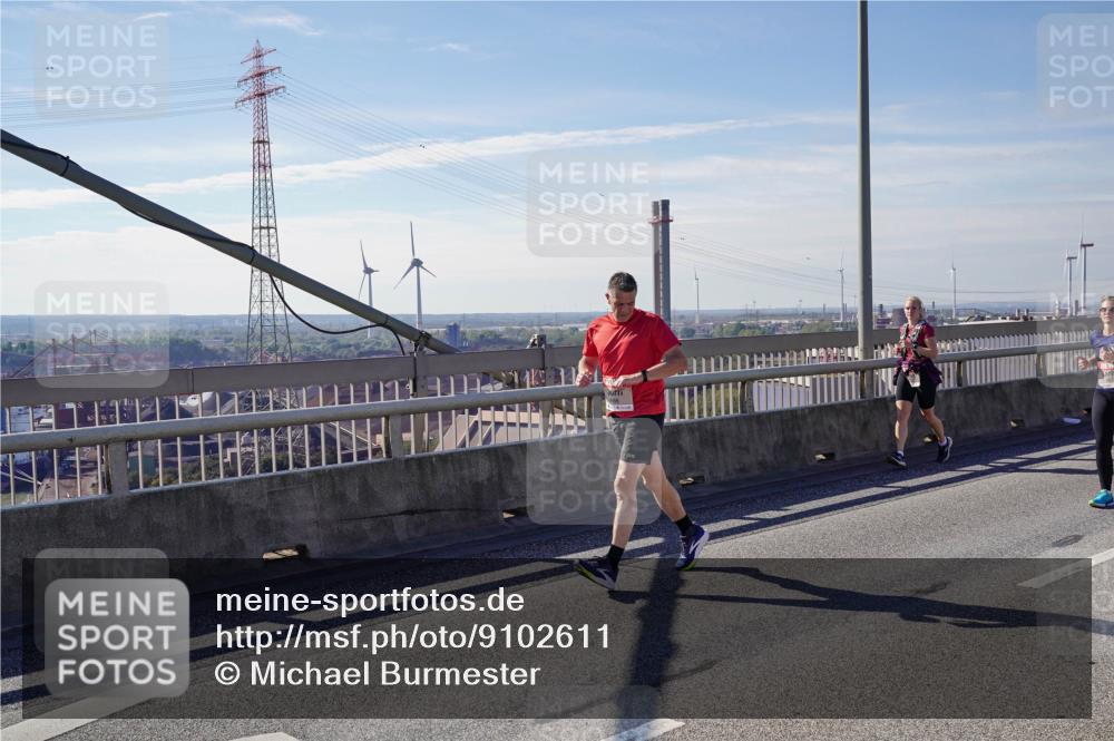 03.10.2025 - Köhlbrandbrückenlauf Michael Burmester http://msf.ph/oto/9102611 03.10.2025 12:47:29 Position 2  meine-sportfotos.de