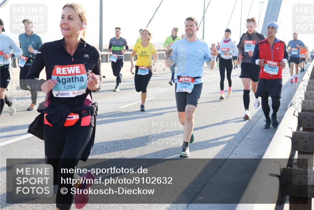 03.10.2025 - Köhlbrandbrückenlauf Strokosch-Dieckow http://msf.ph/oto/9102632 03.10.2025 09:24:40 Position 1 1294, 2732, 1623, 1134 meine-sportfotos.de