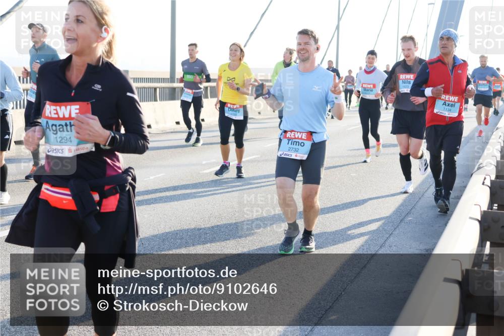 03.10.2025 - Köhlbrandbrückenlauf Strokosch-Dieckow http://msf.ph/oto/9102646 03.10.2025 09:24:40 Position 1 1294, 2732, 1623, 1134 meine-sportfotos.de