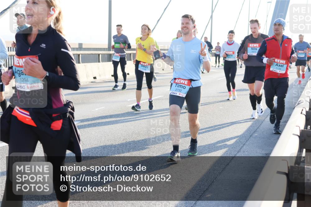 03.10.2025 - Köhlbrandbrückenlauf Strokosch-Dieckow http://msf.ph/oto/9102652 03.10.2025 09:24:40 Position 1 1294, 2732, 1623, 1134 meine-sportfotos.de
