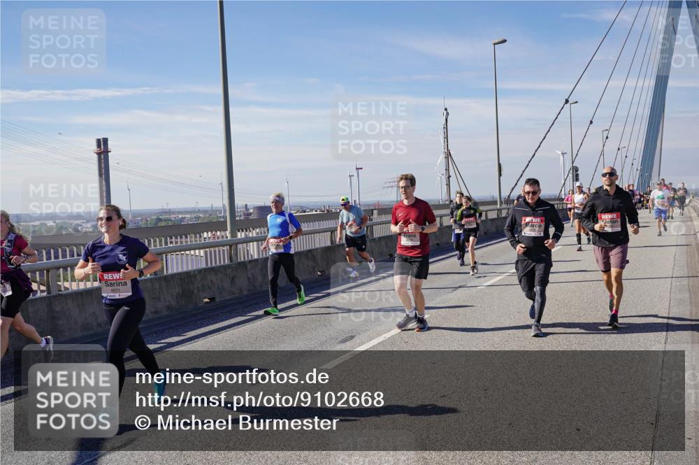 03.10.2025 - Köhlbrandbrückenlauf Michael Burmester http://msf.ph/oto/9102668 03.10.2025 12:47:31 Position 2 4671 meine-sportfotos.de