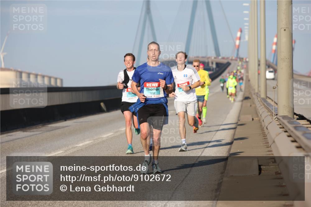 03.10.2025 - Köhlbrandbrückenlauf Lena Gebhardt http://msf.ph/oto/9102672 03.10.2025 09:37:40 Position 2 1032 meine-sportfotos.de