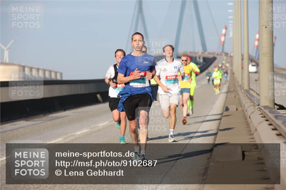 03.10.2025 - Köhlbrandbrückenlauf Lena Gebhardt http://msf.ph/oto/9102687 03.10.2025 09:37:40 Position 2 1032 meine-sportfotos.de