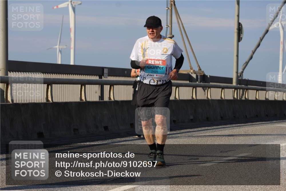 03.10.2025 - Köhlbrandbrückenlauf Strokosch-Dieckow http://msf.ph/oto/9102697 03.10.2025 10:09:15 Position 2 2425 meine-sportfotos.de