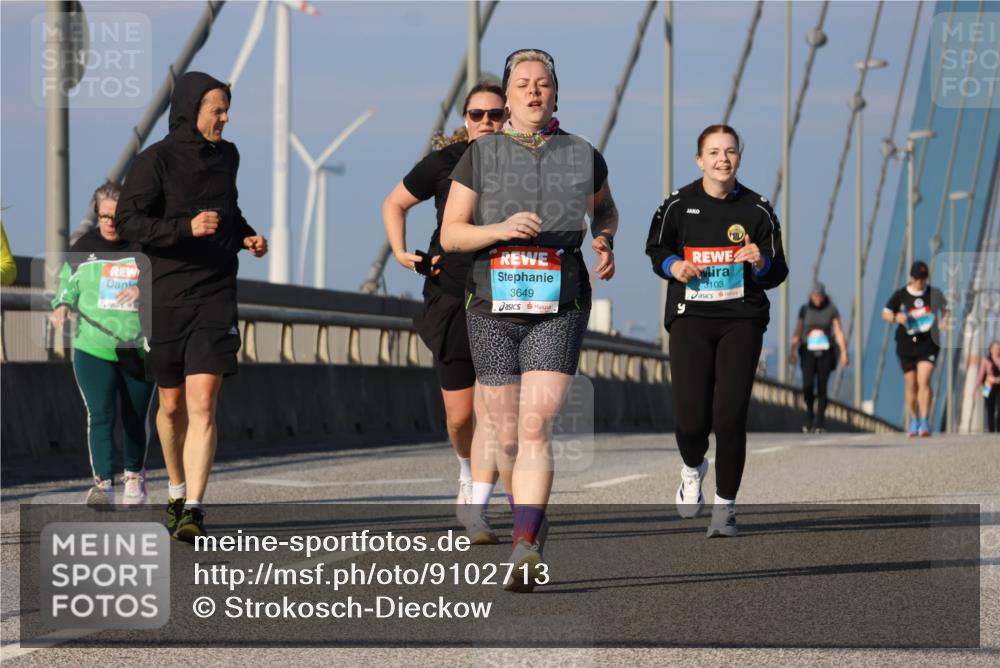 03.10.2025 - Köhlbrandbrückenlauf Strokosch-Dieckow http://msf.ph/oto/9102713 03.10.2025 10:09:25 Position 2 3649, 3103 meine-sportfotos.de