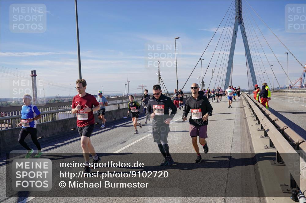03.10.2025 - Köhlbrandbrückenlauf Michael Burmester http://msf.ph/oto/9102720 03.10.2025 12:47:32 Position 2 4638, 4533 meine-sportfotos.de