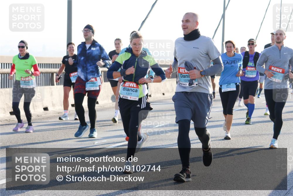 03.10.2025 - Köhlbrandbrückenlauf Strokosch-Dieckow http://msf.ph/oto/9102744 03.10.2025 09:25:15 Position 1 1352, 1377, 137, 1415, 821, 3425 meine-sportfotos.de