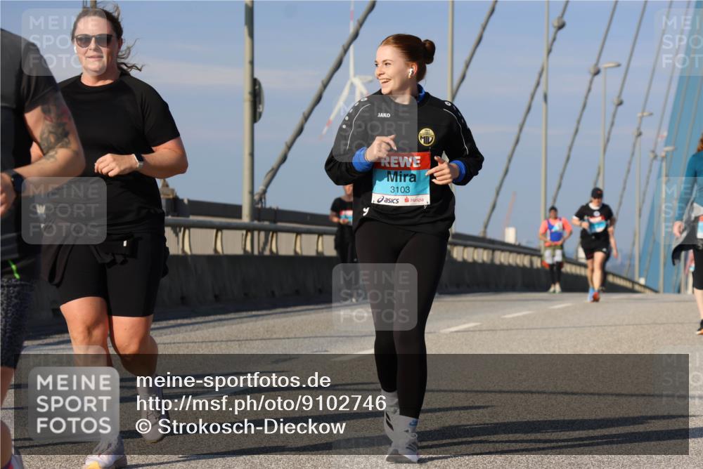03.10.2025 - Köhlbrandbrückenlauf Strokosch-Dieckow http://msf.ph/oto/9102746 03.10.2025 10:09:30 Position 2 3103 meine-sportfotos.de