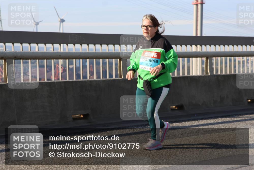 03.10.2025 - Köhlbrandbrückenlauf Strokosch-Dieckow http://msf.ph/oto/9102775 03.10.2025 10:09:36 Position 2 98115, 3624 meine-sportfotos.de