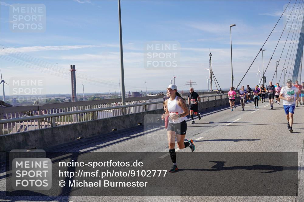 03.10.2025 - Köhlbrandbrückenlauf Michael Burmester http://msf.ph/oto/9102777 03.10.2025 12:47:35 Position 2  meine-sportfotos.de