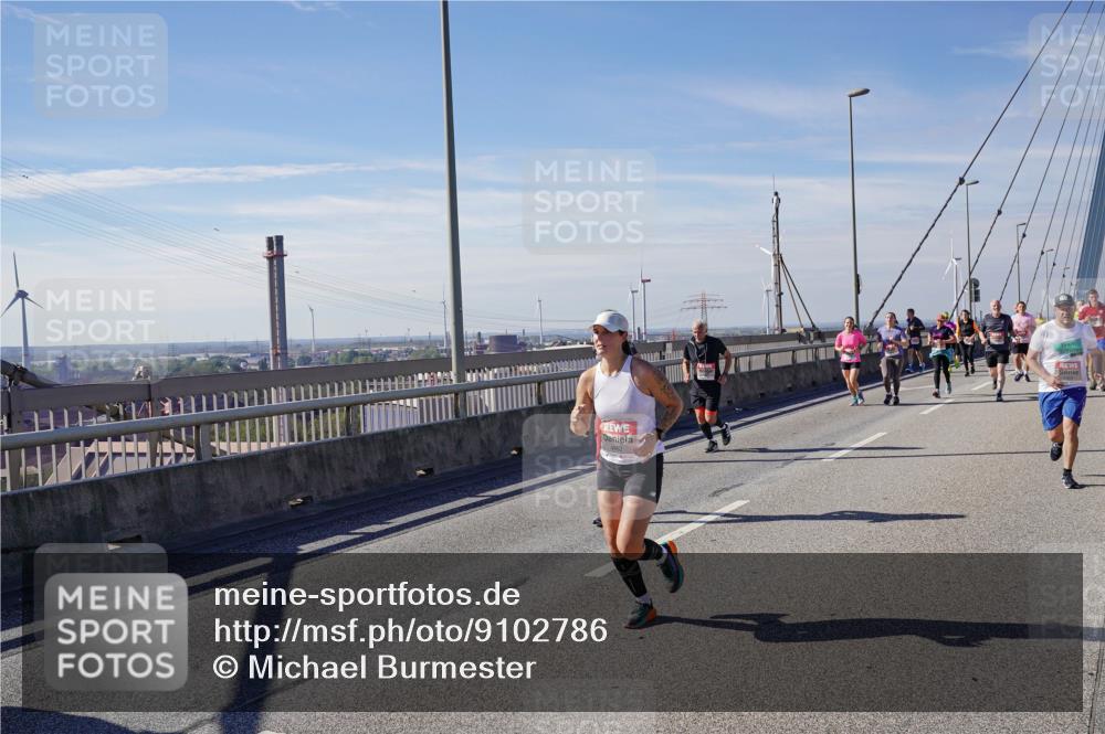03.10.2025 - Köhlbrandbrückenlauf Michael Burmester http://msf.ph/oto/9102786 03.10.2025 12:47:35 Position 2  meine-sportfotos.de