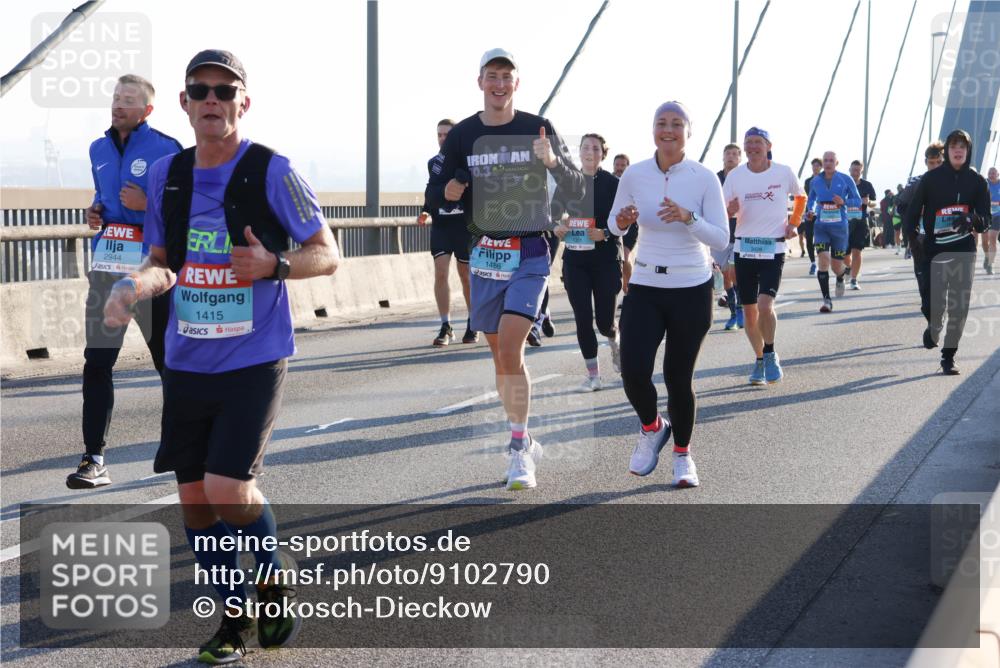 03.10.2025 - Köhlbrandbrückenlauf Strokosch-Dieckow http://msf.ph/oto/9102790 03.10.2025 09:25:20 Position 1 2944, 1415, 10, 3, 1486 meine-sportfotos.de