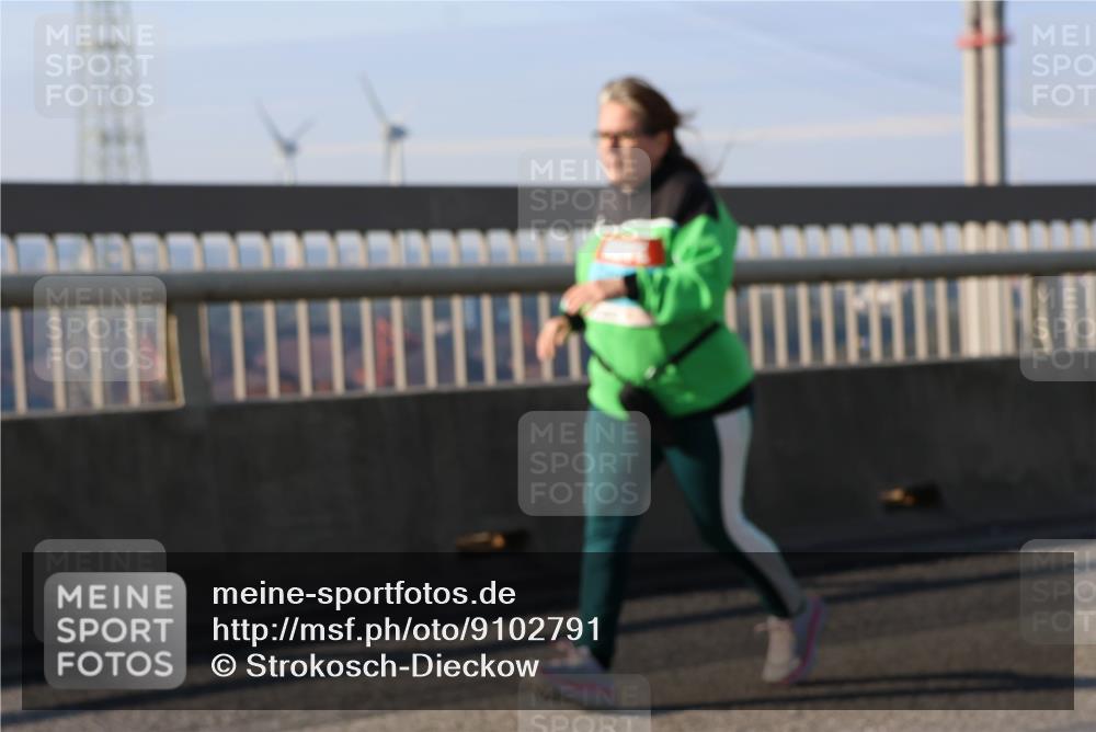 03.10.2025 - Köhlbrandbrückenlauf Strokosch-Dieckow http://msf.ph/oto/9102791 03.10.2025 10:09:36 Position 2  meine-sportfotos.de
