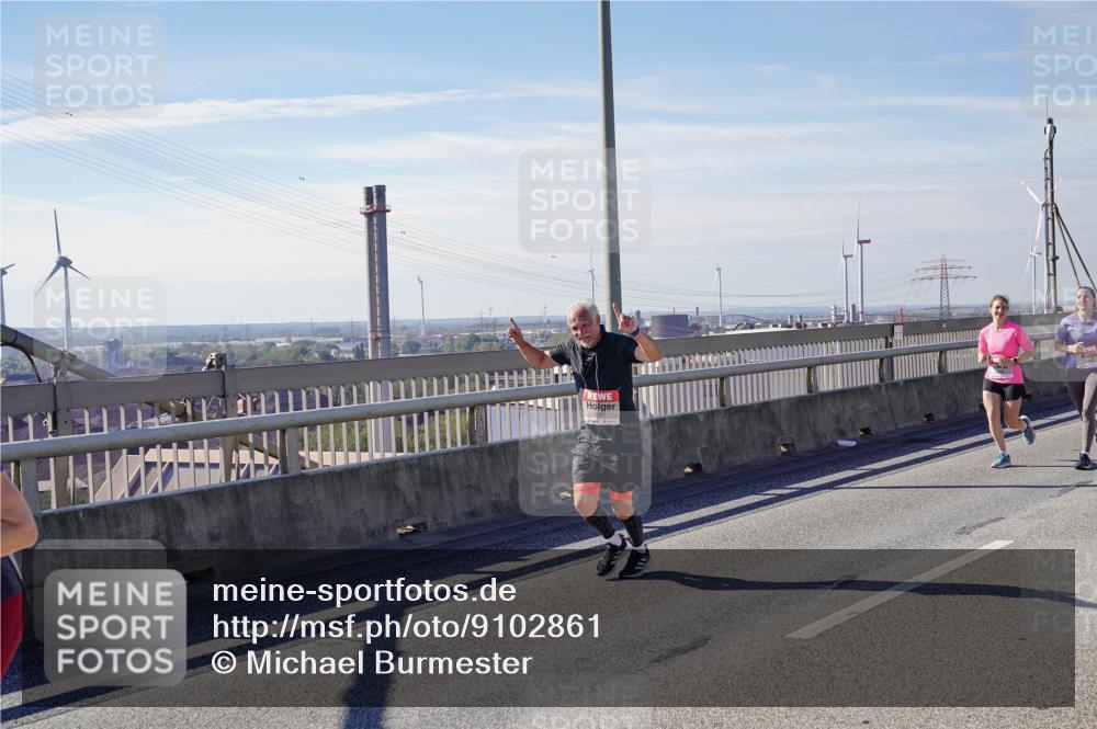 03.10.2025 - Köhlbrandbrückenlauf Michael Burmester http://msf.ph/oto/9102861 03.10.2025 12:47:37 Position 2  meine-sportfotos.de
