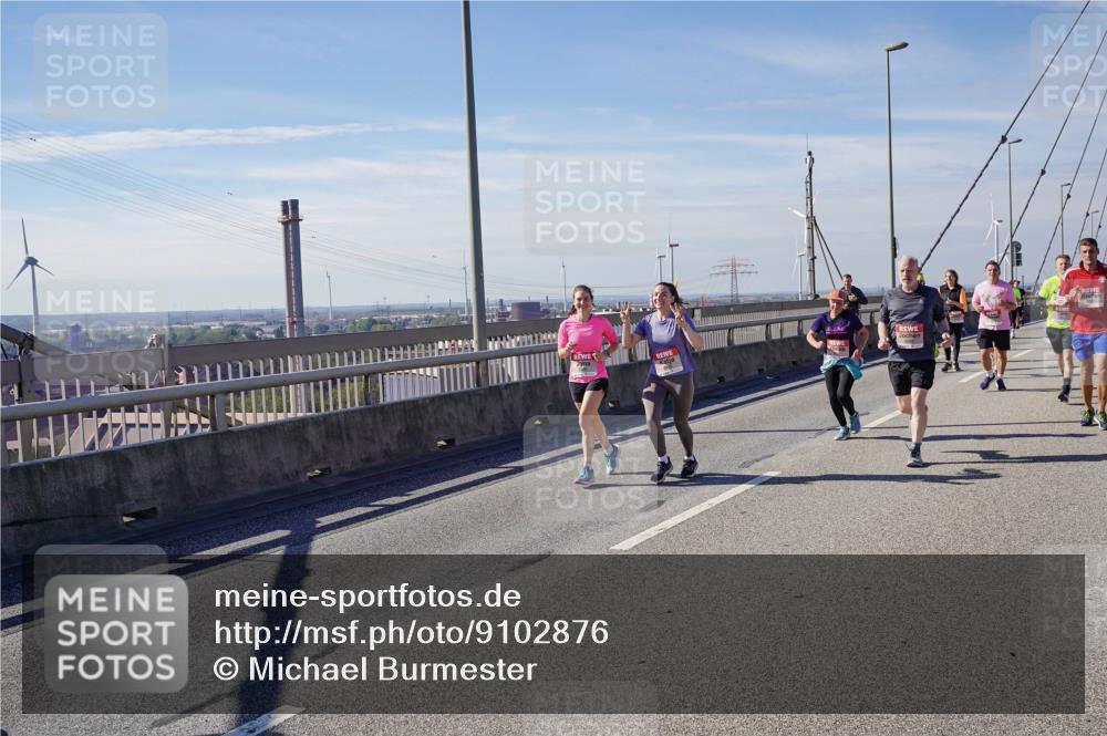 03.10.2025 - Köhlbrandbrückenlauf Michael Burmester http://msf.ph/oto/9102876 03.10.2025 12:47:39 Position 2  meine-sportfotos.de