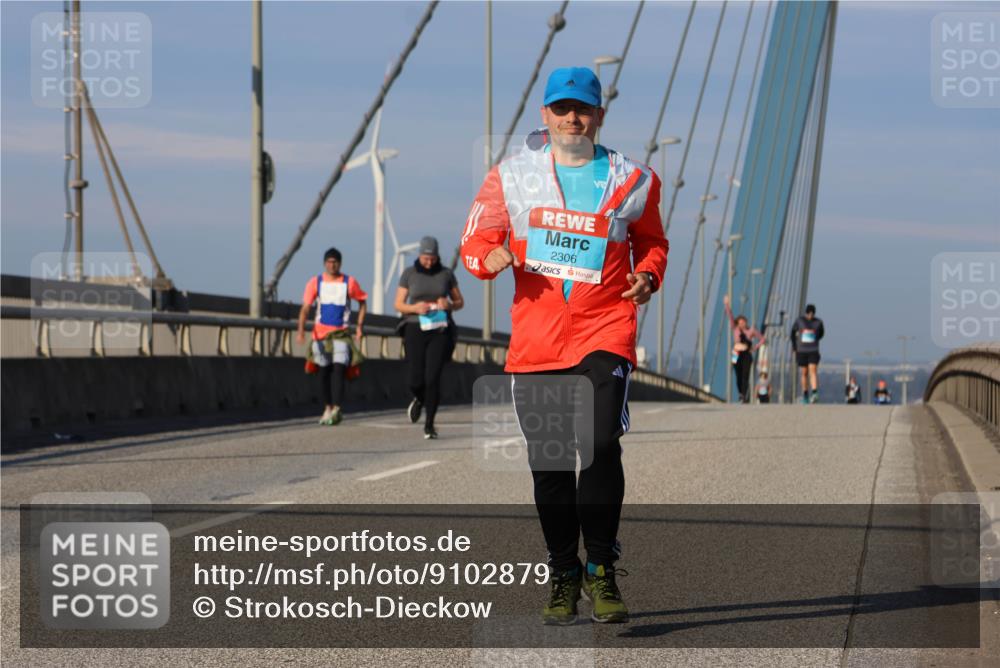 03.10.2025 - Köhlbrandbrückenlauf Strokosch-Dieckow http://msf.ph/oto/9102879 03.10.2025 10:09:49 Position 2 2306 meine-sportfotos.de