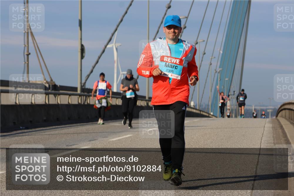 03.10.2025 - Köhlbrandbrückenlauf Strokosch-Dieckow http://msf.ph/oto/9102884 03.10.2025 10:09:49 Position 2 2306 meine-sportfotos.de