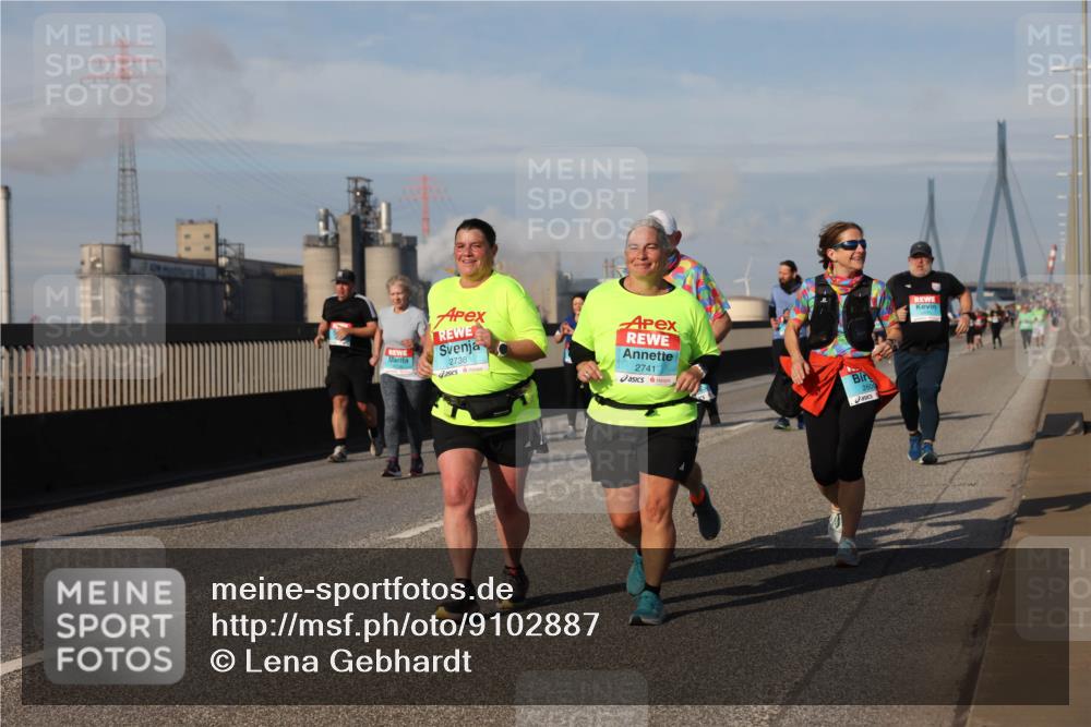 03.10.2025 - Köhlbrandbrückenlauf Lena Gebhardt http://msf.ph/oto/9102887 03.10.2025 10:12:05 Position 2 2738, 2741, 2600 meine-sportfotos.de