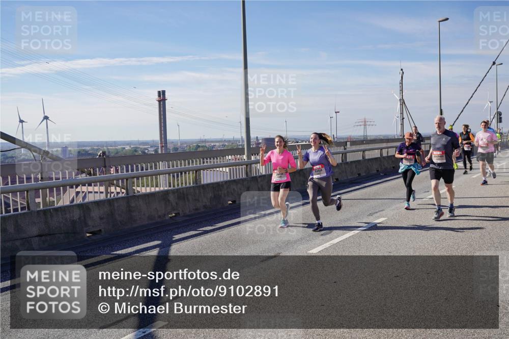 03.10.2025 - Köhlbrandbrückenlauf Michael Burmester http://msf.ph/oto/9102891 03.10.2025 12:47:39 Position 2  meine-sportfotos.de