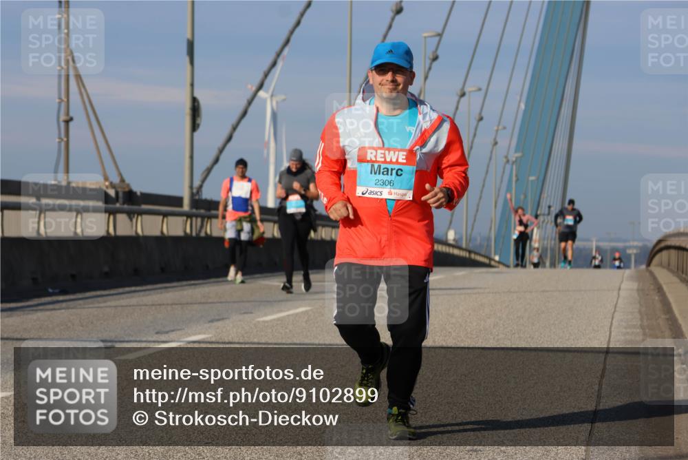03.10.2025 - Köhlbrandbrückenlauf Strokosch-Dieckow http://msf.ph/oto/9102899 03.10.2025 10:09:49 Position 2 2306 meine-sportfotos.de