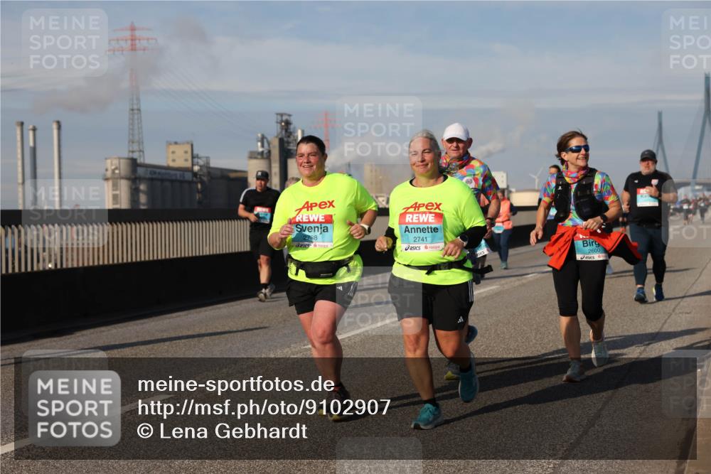 03.10.2025 - Köhlbrandbrückenlauf Lena Gebhardt http://msf.ph/oto/9102907 03.10.2025 10:12:05 Position 2 2788, 2741, 2600 meine-sportfotos.de
