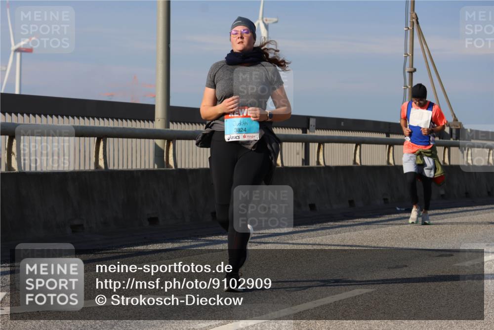 03.10.2025 - Köhlbrandbrückenlauf Strokosch-Dieckow http://msf.ph/oto/9102909 03.10.2025 10:09:56 Position 2 3824 meine-sportfotos.de