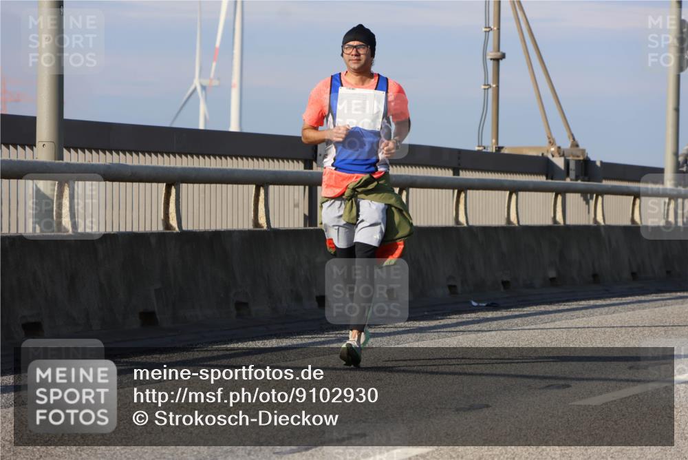 03.10.2025 - Köhlbrandbrückenlauf Strokosch-Dieckow http://msf.ph/oto/9102930 03.10.2025 10:09:58 Position 2  meine-sportfotos.de