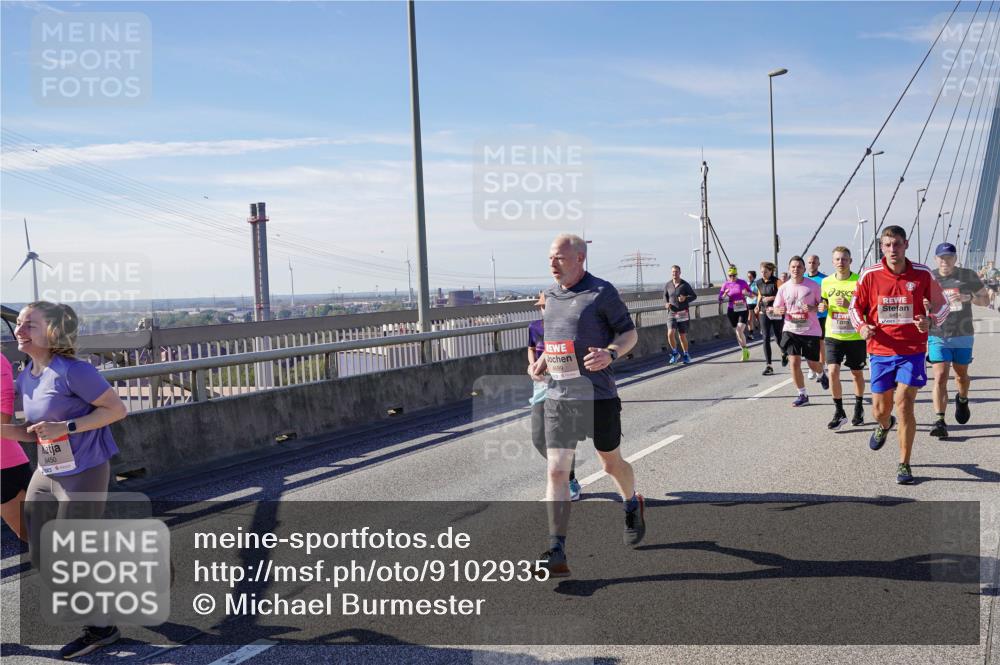 03.10.2025 - Köhlbrandbrückenlauf Michael Burmester http://msf.ph/oto/9102935 03.10.2025 12:47:41 Position 2 6450 meine-sportfotos.de