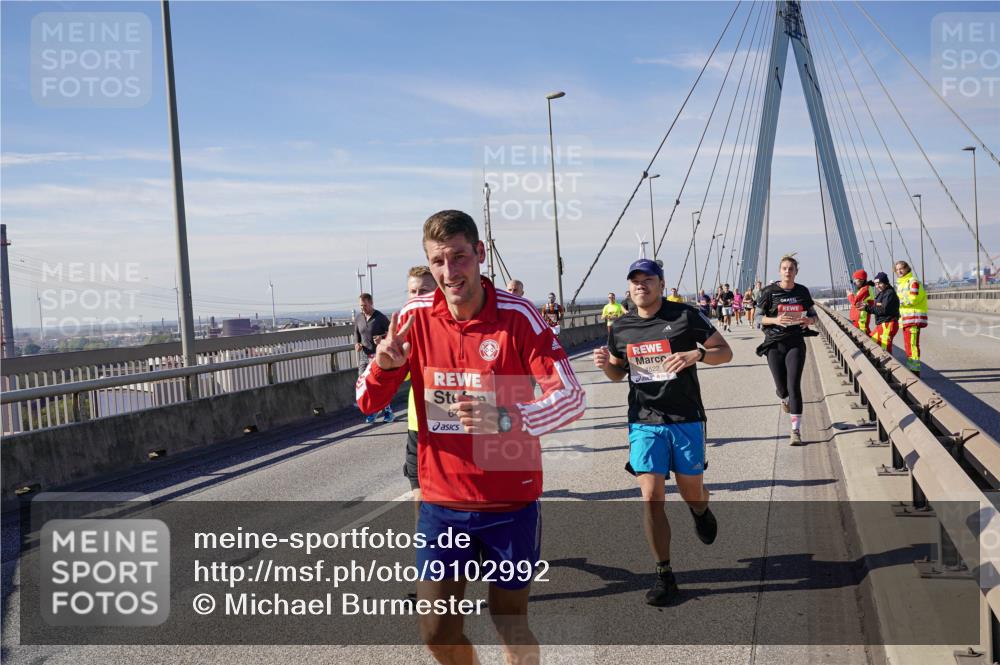 03.10.2025 - Köhlbrandbrückenlauf Michael Burmester http://msf.ph/oto/9102992 03.10.2025 12:47:42 Position 2 62, 4522 meine-sportfotos.de