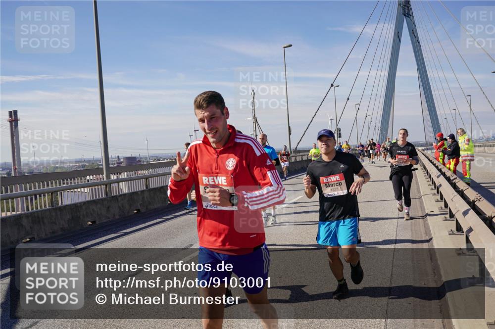 03.10.2025 - Köhlbrandbrückenlauf Michael Burmester http://msf.ph/oto/9103001 03.10.2025 12:47:42 Position 2 4522 meine-sportfotos.de