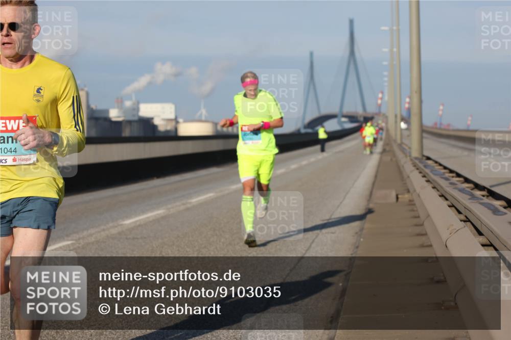 03.10.2025 - Köhlbrandbrückenlauf Lena Gebhardt http://msf.ph/oto/9103035 03.10.2025 09:37:48 Position 2 1044 meine-sportfotos.de