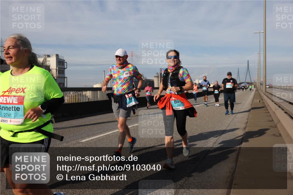 03.10.2025 - Köhlbrandbrückenlauf Lena Gebhardt http://msf.ph/oto/9103040 03.10.2025 10:12:07 Position 2 2741, 2600 meine-sportfotos.de