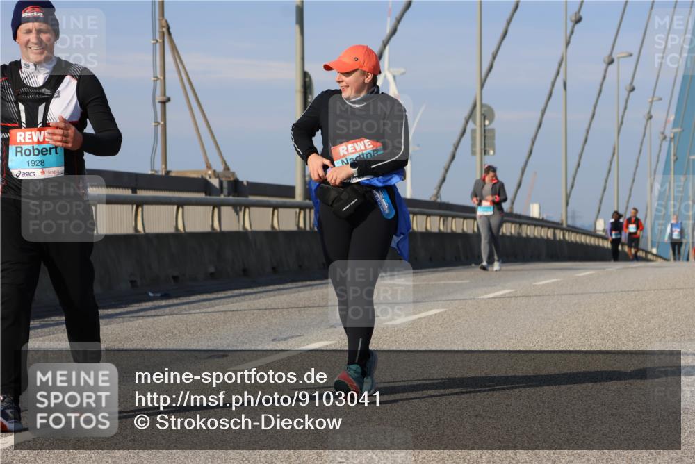 03.10.2025 - Köhlbrandbrückenlauf Strokosch-Dieckow http://msf.ph/oto/9103041 03.10.2025 10:11:04 Position 2 1928 meine-sportfotos.de