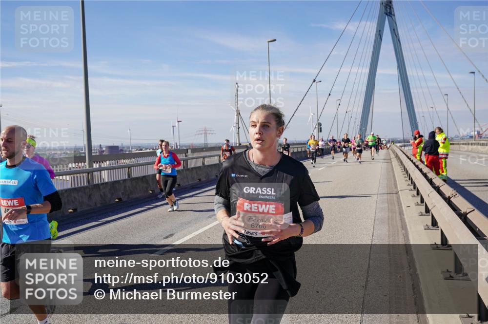 03.10.2025 - Köhlbrandbrückenlauf Michael Burmester http://msf.ph/oto/9103052 03.10.2025 12:47:44 Position 2 6760 meine-sportfotos.de