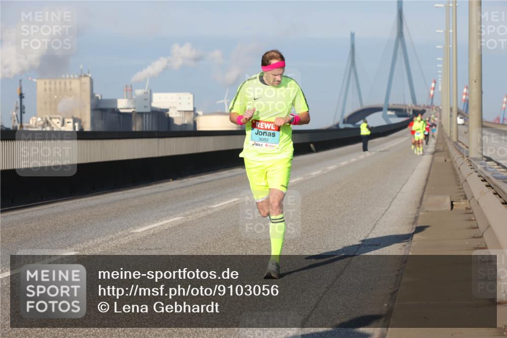 03.10.2025 - Köhlbrandbrückenlauf Lena Gebhardt http://msf.ph/oto/9103056 03.10.2025 09:37:48 Position 2 3082 meine-sportfotos.de