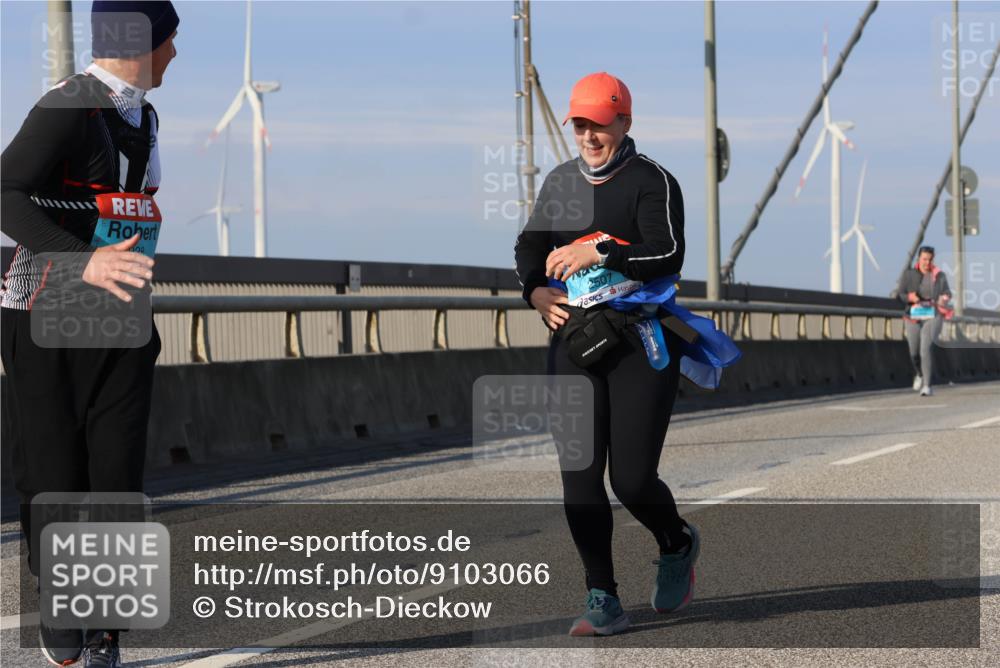 03.10.2025 - Köhlbrandbrückenlauf Strokosch-Dieckow http://msf.ph/oto/9103066 03.10.2025 10:11:05 Position 2  meine-sportfotos.de