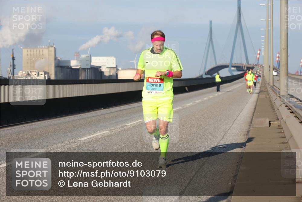 03.10.2025 - Köhlbrandbrückenlauf Lena Gebhardt http://msf.ph/oto/9103079 03.10.2025 09:37:48 Position 2 3082 meine-sportfotos.de